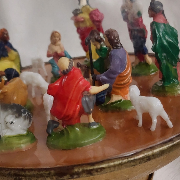 Vintage MCM Ohio Art Revolving Musical Christmas Nativity Scene - Picture 8 of 14